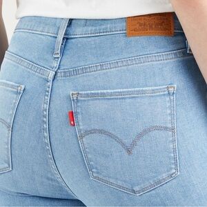 Levi's 720 High Rise Super Skinny Women's Jeans Sz 29 Light Blue distress